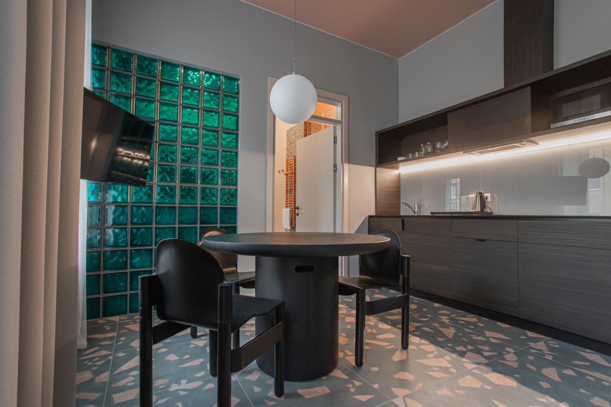 Resume Apartments Kaunas Bagian luar foto